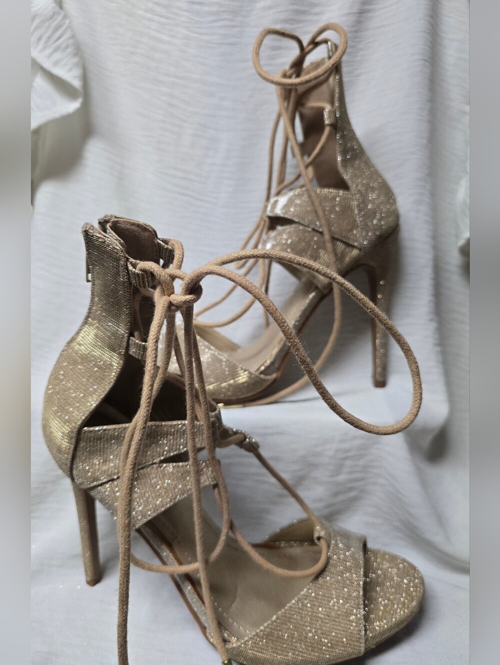 Shoe Republic L.A. Lace Up Open Toe Gold Metallic Festive Heels Size 8M
